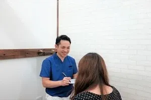 問診票を基に実際の症状・お悩みをヒアリングする整骨院